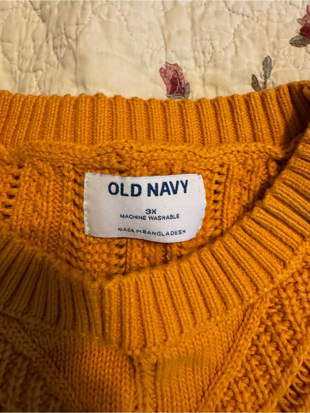 Cropped Sweater - Picture 5 of 5